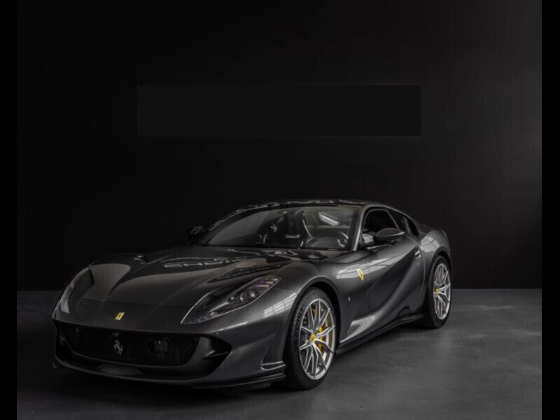 Gris Utilisé 2020 Ferrari 812 Cabriolet | 420 500 € - Image 1/4