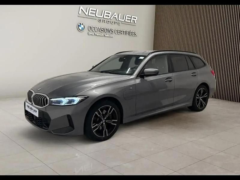 Gris Occasion 2025 BMW 330 M Sport Break | 50 990 € (Prix assez cher) - Image 1/4