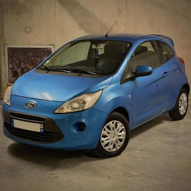 Bleu Occasion 2009 Ford Ka Ambiente Berline | 3 990 € (Prix juste) - Image 1/4