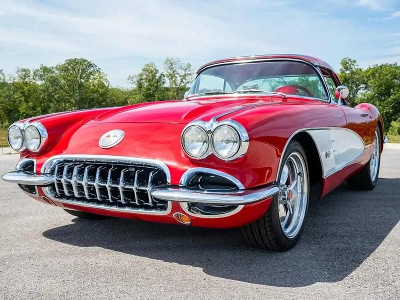 Rouge Occasion 1961 Chevrolet Corvette Cabriolet | 72 000 € - Image 1/4