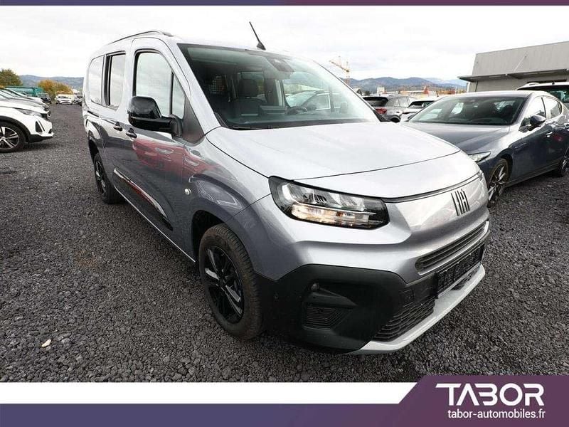 Nouvelle Fiat Doblò 131 ch (96 kW) 2025 Gris Monospace