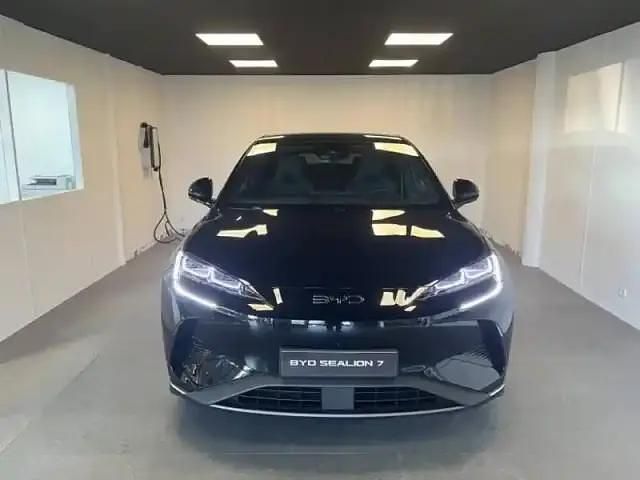 Occasion BYD Sealion 7 389 kW (530 ch) 2025 Obsidian black métallisé SUV