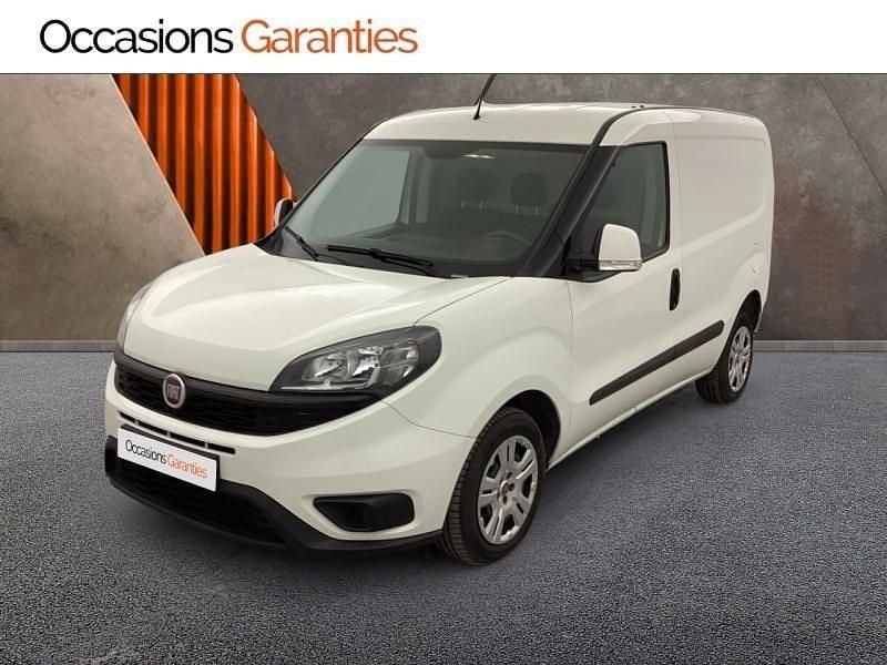 Blanc Utilisé 2022 Fiat Doblò Lounge Monospace | 13 900 € (Prix juste) - Image 1/4