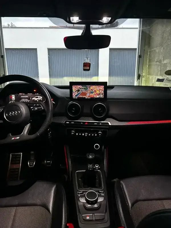 Gris Utilisé 2018 Audi Q2 S-Line SUV | 18 000 € (Prix juste) - Image 1/4