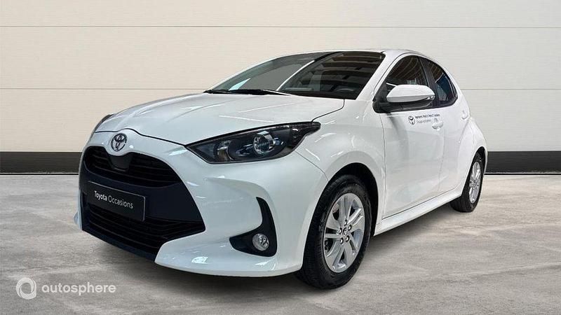Blanc Occasion 2025 Toyota Yaris Hybrid Business Edition Van | 21 900 € - Image 1/4
