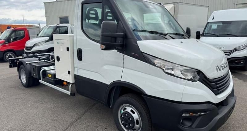 Nouvelle 2025 Iveco Daily | 65 400 € (Super prix) - Image 1/4