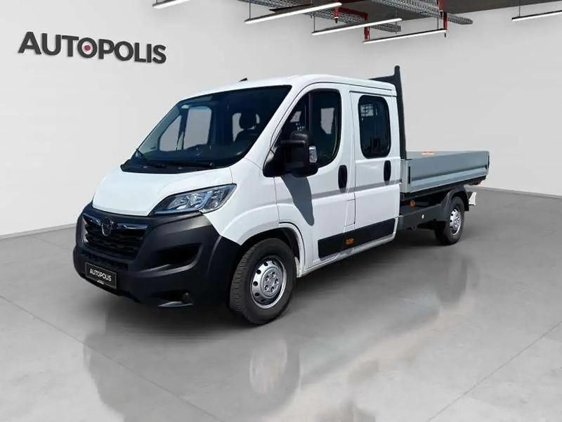 Blanc Utilisé 2023 Opel Movano Van | 33 835 € - Image 1/4