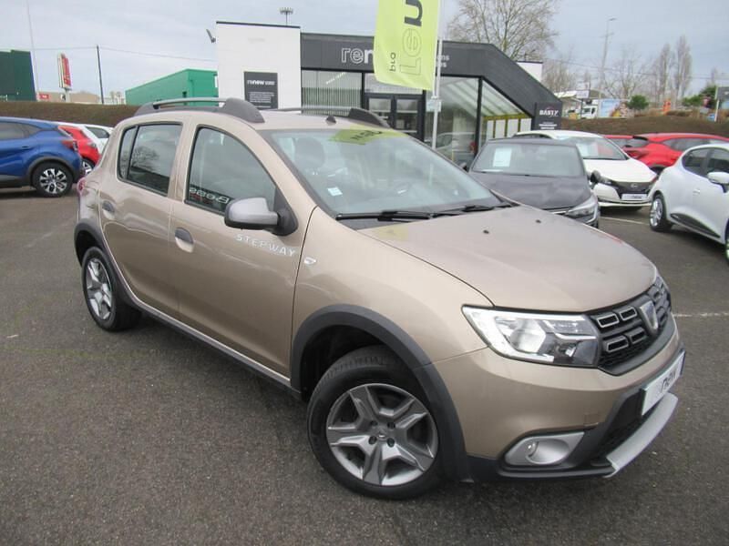 Beige Occasion 2020 Dacia Sandero Stepway Citadine | 10 990 € (Prix juste) - Image 1/4