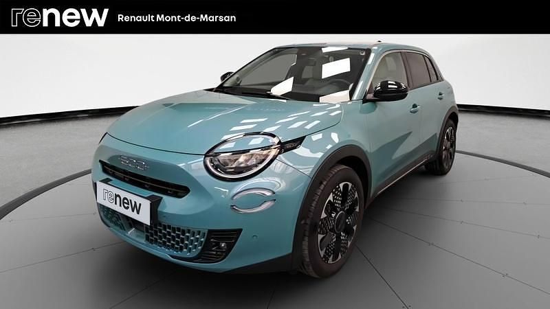 Bleu Utilisé 2024 Fiat 600E La Prima Berline | 26 990 € (Super prix) - Image 1/4
