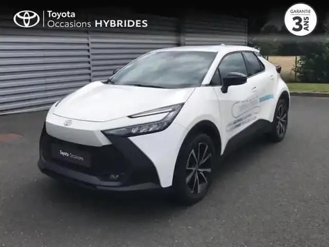 Blanc Utilisé 2025 Toyota C-HR Design SUV | 36 900 € - Image 1/4