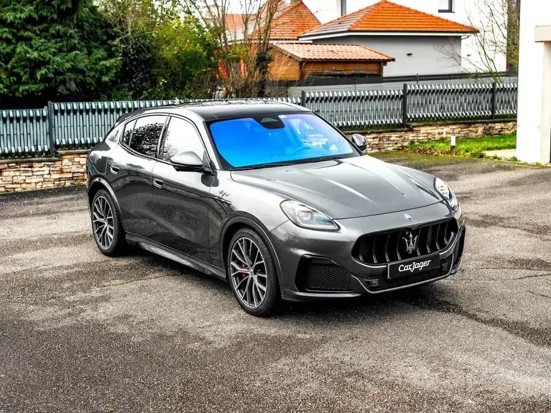 Gris Utilisé 2022 Maserati Grecale SUV | 99 900 € (Prix juste) - Image 1/4