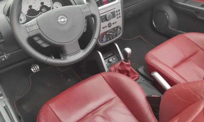 Image 2/4