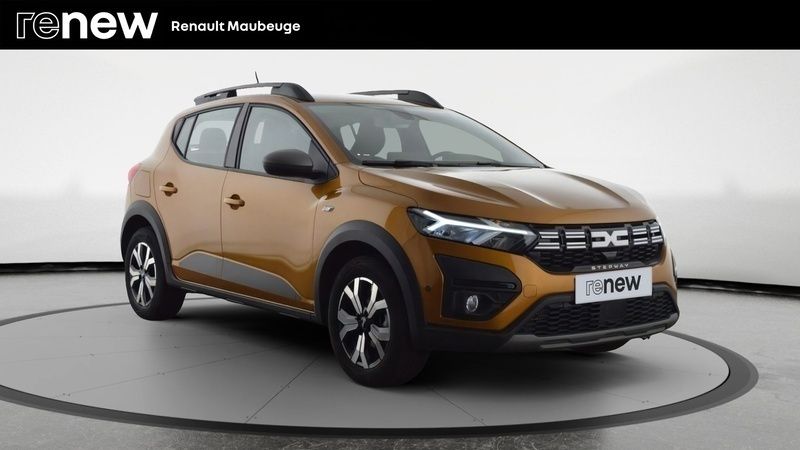 Orange Utilisé 2023 Dacia Sandero Comfort Citadine | 14 799 € (Prix juste) - Image 1/4
