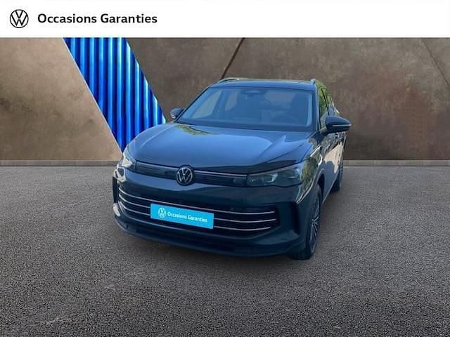 Utilisé 2025 VW Tiguan Elegance SUV | 52 490 € - Image 1/4