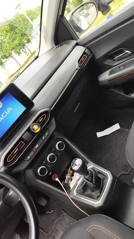 Utilisé 2020 Dacia Sandero Acces Citadine | 11 000 € (Prix juste) - Image 1/4