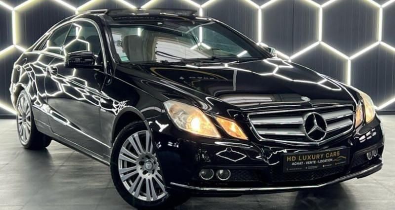 Noir Utilisé 2011 Mercedes E250 Coupé | 9 990 € - Image 1/4