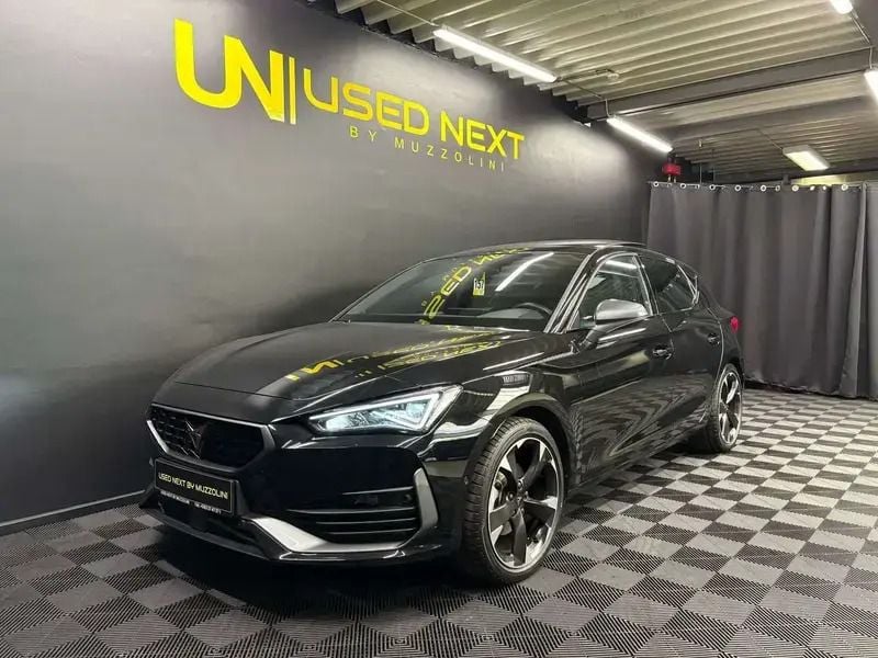 Noir Utilisé 2024 Cupra Leon Berline | 30 656 € (Prix juste) - Image 1/4