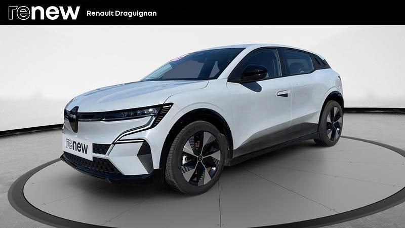 Gris Utilisé 2022 Renault Mégane Equilibre Berline | 18 490 € (Prix juste) - Image 1/4