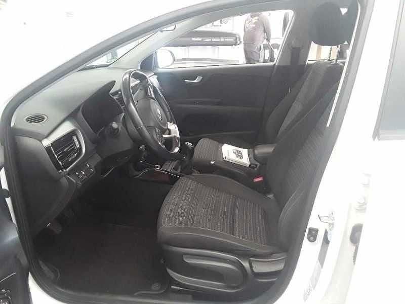 Image 3/4