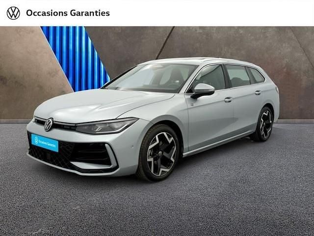 Utilisé 2024 VW Passat R-line Break | 38 480 € (Prix cher) - Image 1/4