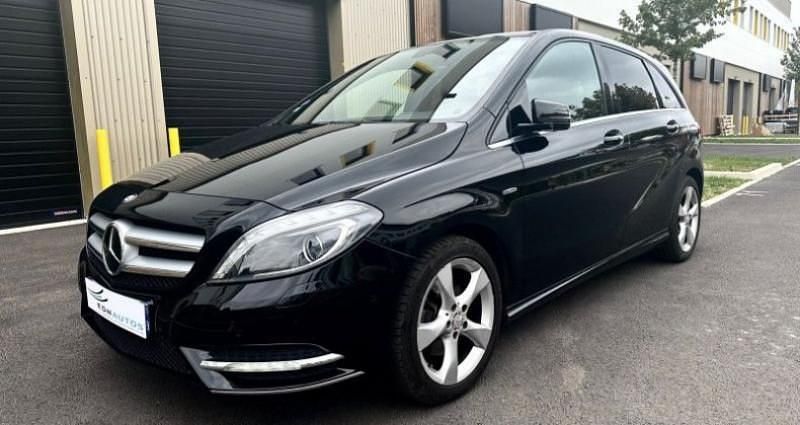 Noir Utilisé 2012 Mercedes B180 Monospace | 10 990 € - Image 1/4