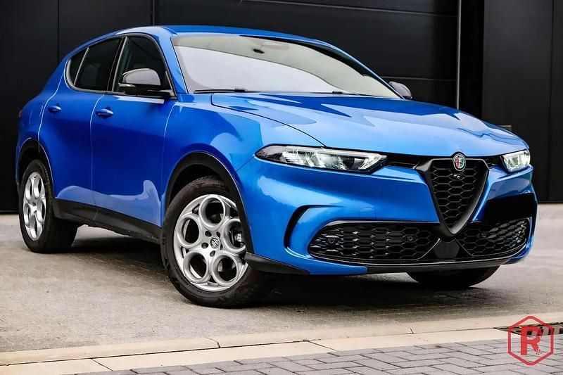 Bleu Utilisé 2024 Alfa Romeo Tonale Sprint SUV | 26 900 € (Prix assez cher) - Image 1/4