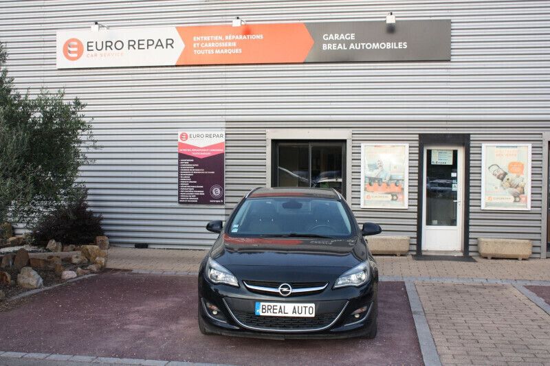 Utilisé 2013 Opel Astra Cosmo Break | 9 490 € - Image 1/4