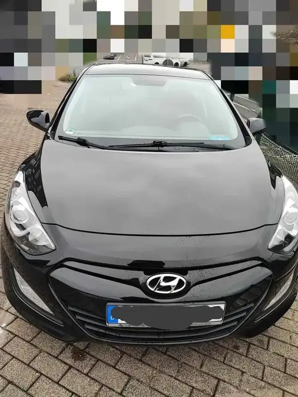 Noir Utilisé 2013 Hyundai i30 Berline | 9 500 € - Image 1/4