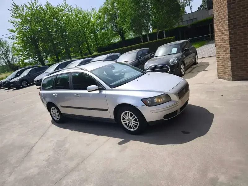 Gris Utilisé 2005 Volvo V50 Break | 750 € - Image 1/4