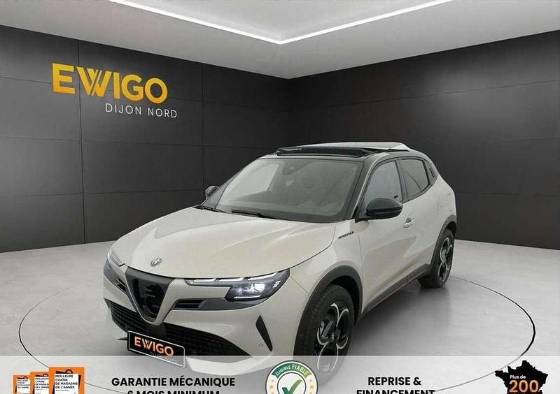 Nouvelle Alfa Romeo Junior Edizione Speciale 145 ch (106 kW) 2025 Gris SUV