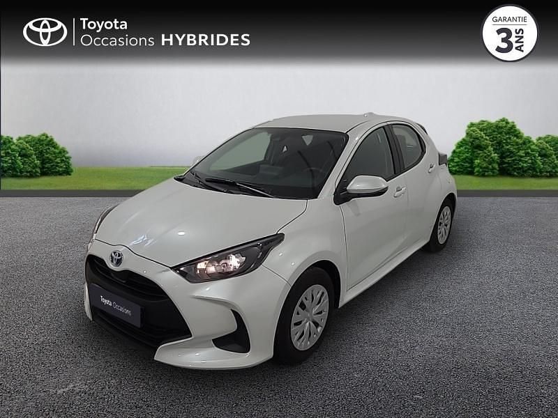 Blanc Occasion 2023 Toyota Yaris Hybrid Berline | 18 990 € (Bon prix) - Image 1/4