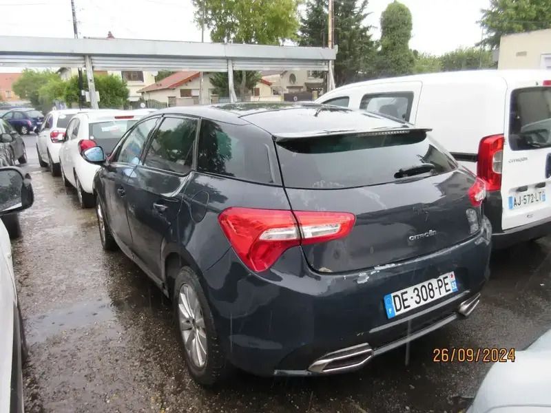 Image 2/4