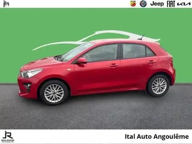 Rouge grenadine métallisé Occasion 2021 Kia Rio Active Berline | 10 490 € (Bon prix) - Image 1/4