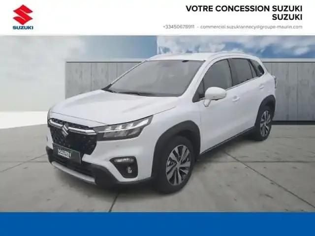 Cool white pearl métallisé Utilisé 2023 Suzuki SX4 S-Cross SUV | 23 990 € (Bon prix) - Image 1/4