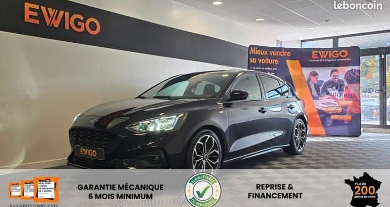 Noir Utilisé 2020 Ford Focus ST-Line Berline | 15 990 € (Prix juste) - Image 1/4