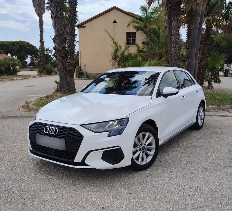 Blanc Utilisé 2021 Audi A3 Berline | 20 990 € (Super prix) - Image 1/4