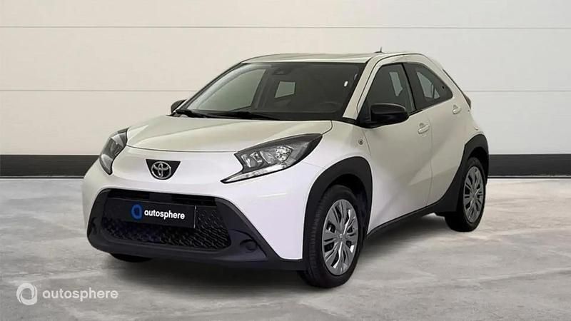Blanc Utilisé 2022 Toyota Aygo X SUV | 13 299 € - Image 1/4