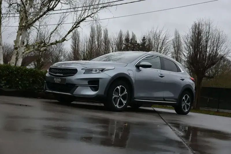 Image 2/4