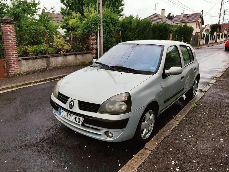 Utilisé 2002 Renault Clio II Berline | 500 € - Image 1/4