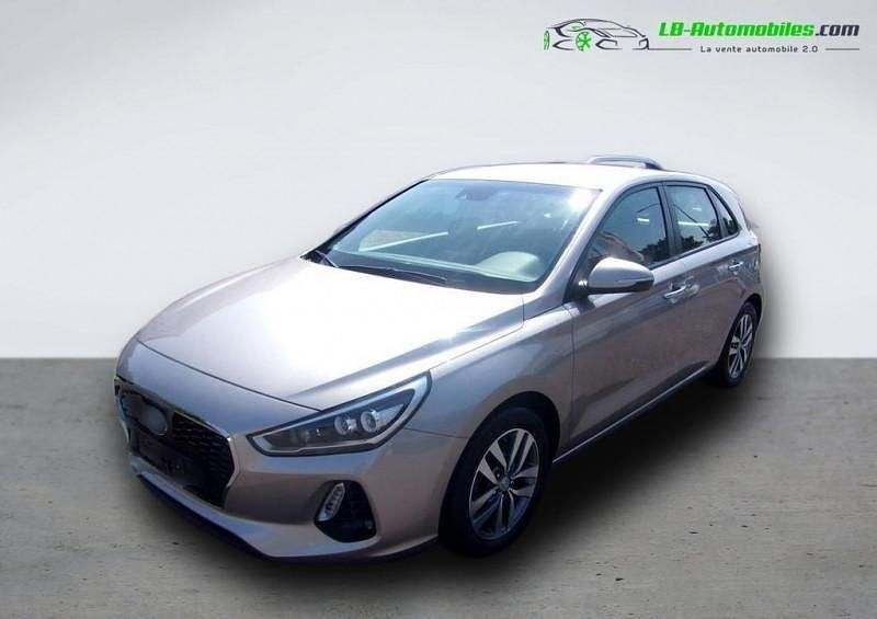 Utilisé 2017 Hyundai i30 Berline | 18 800 € (Prix juste) - Image 1/4