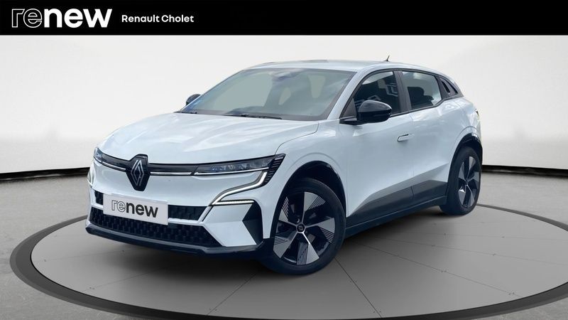 Blanc Utilisé 2022 Renault Mégane Equilibre Berline | 19 390 € (Prix juste) - Image 1/4