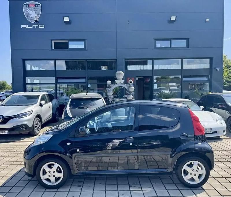 Noir Utilisé 2011 Peugeot 107 Citadine | 5 490 € - Image 1/4