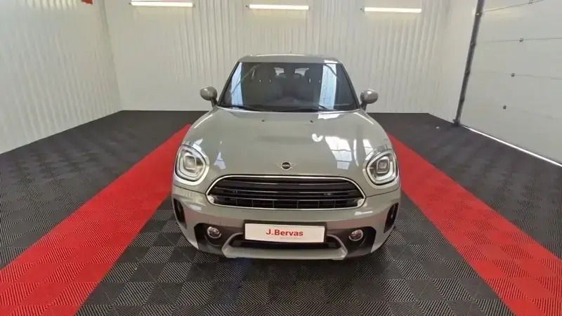 Image 2/4