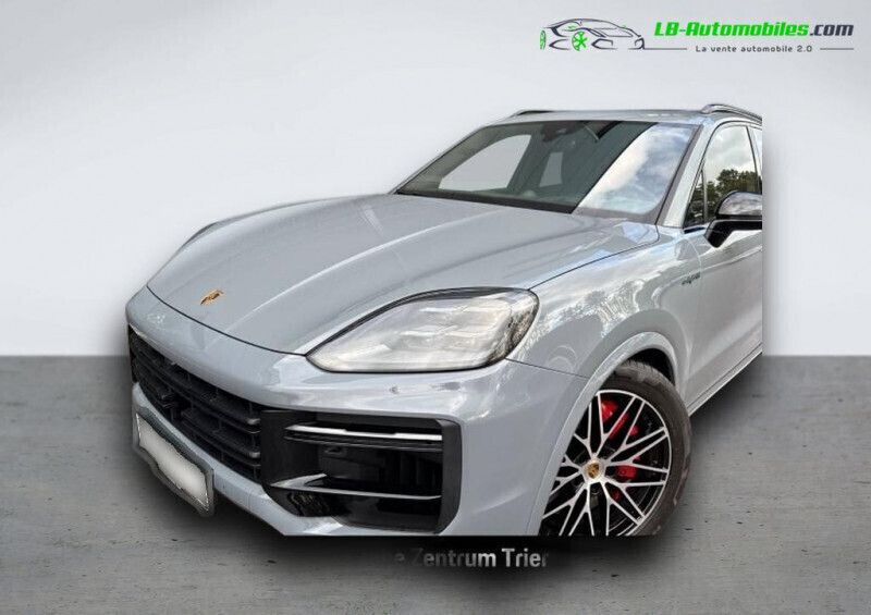 Utilisé 2024 Porsche Cayenne Turbo E-Hybrid SUV | 192 000 € (Prix juste) - Image 1/4