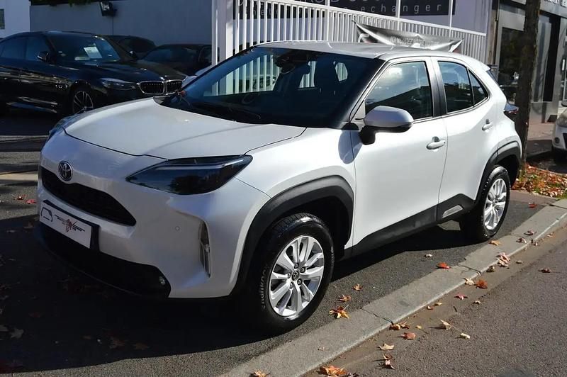 Blanc Utilisé 2022 Toyota Yaris Cross Business Edition SUV | 21 490 € (Prix juste) - Image 1/4