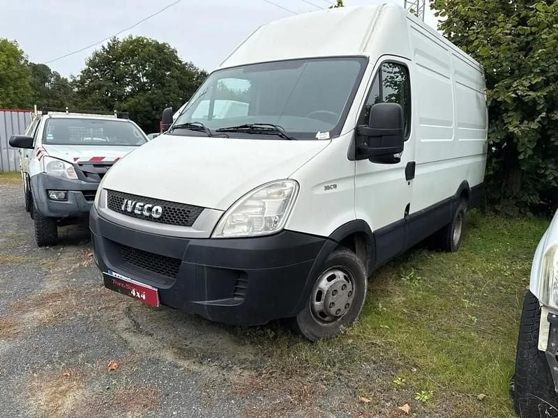 Blanc Occasion 2010 Iveco Daily Van | 6 000 € - Image 1/4
