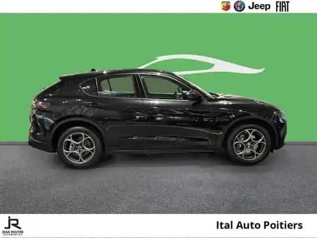 Occasion Alfa Romeo Stelvio Sprint 160 ch (117 kW) 2024 Noir SUV