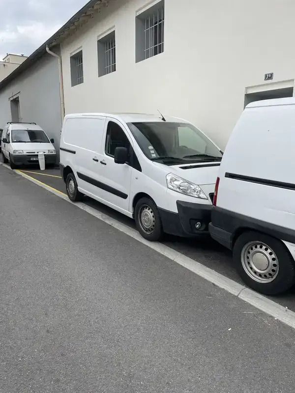 Utilisé 2015 Peugeot Expert Van | 5 900 € (Prix juste) - Image 1/4