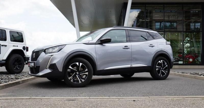 Utilisé 2022 Peugeot 2008 Allure SUV | 20 488 € (Prix juste) - Image 1/4