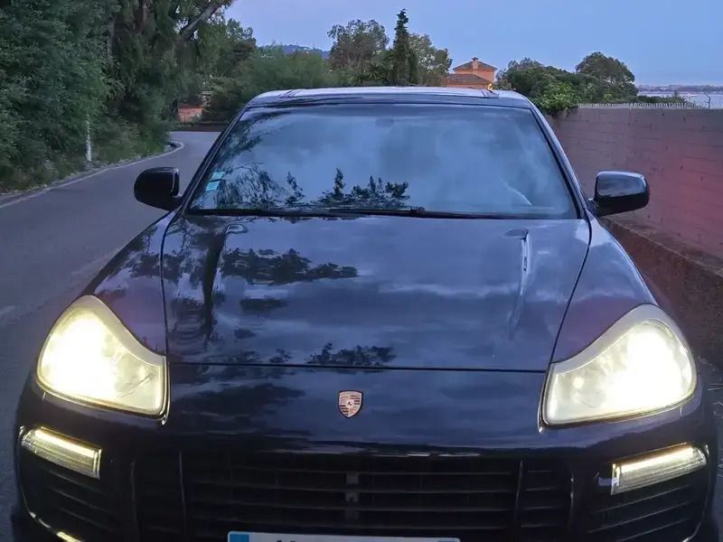 Utilisé 2008 Porsche Cayenne Turbo SUV | 11 000 € (Prix assez cher) - Image 1/4